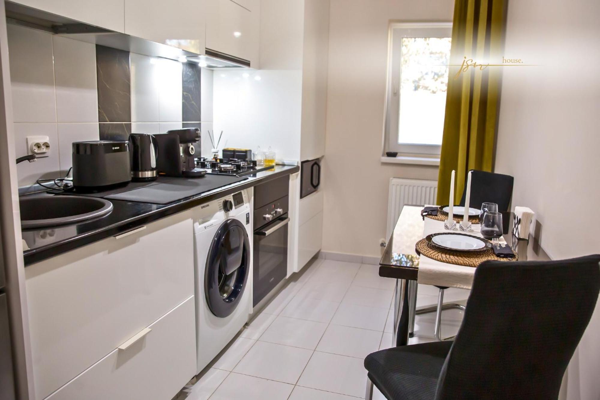 בוקרשט Jsn House - Private Parking & Premium Services מראה חיצוני תמונה